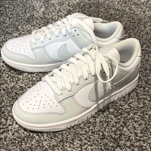 Nike Women's Sneakers - White and Gray